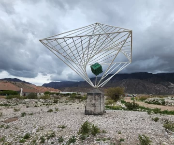 DCC230925-003F08-728x604