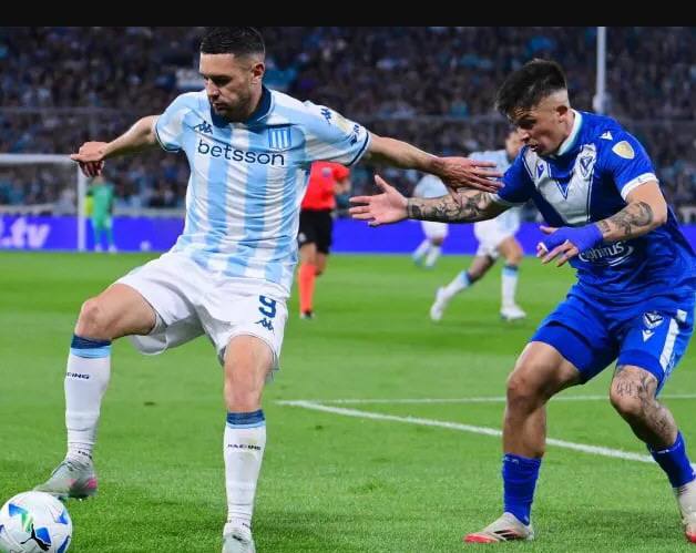 Racing no perdonó y está en semifinales