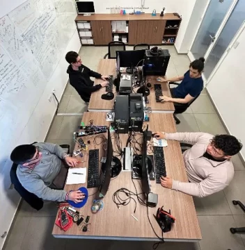 Un enchufe a distancia, ideal para el mejor cuidado de la maquinaria Un enchufe a distancia, ideal para el mejor cuidado de la maquinaria