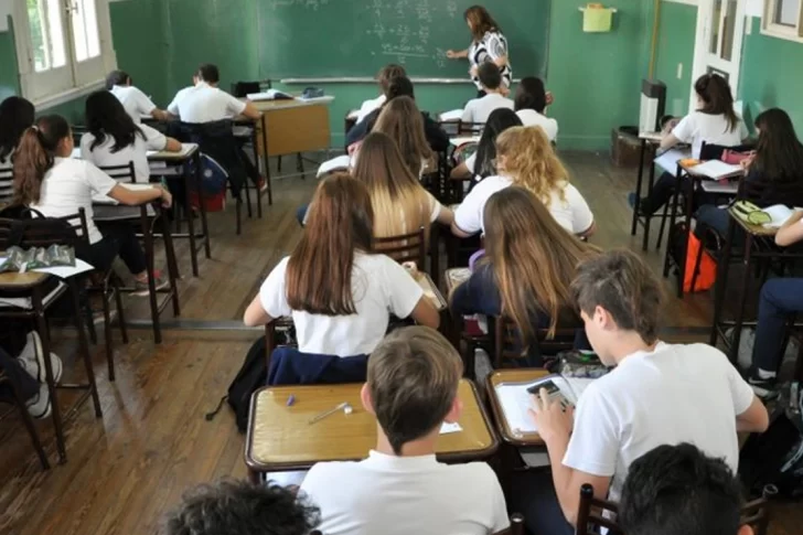 San Juan: solo 6 de cada 100 estudiantes llegan al final de la secundaria a tiempo y con niveles satisfactorios de Lengua y Matemática