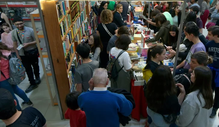 San Juan impulsa su literatura en la Feria del Libro de Mendoza, con exhibición, venta y actividades culturales San Juan impulsa su literatura en la Feria del Libro de Mendoza, con exhibición, venta y actividades culturales