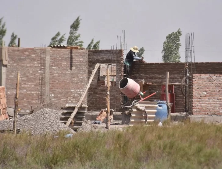 Al menos 22 viviendas ya habitadas, 13 en construcción y un daño multimillonario Al menos 22 viviendas ya habitadas, 13 en construcción y un daño multimillonario