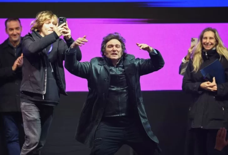 Milei se recluirá en Olivos y decidirá sobre la hora si se suma al búnker de este domingo en La Plata Milei se recluirá en Olivos y decidirá sobre la hora si se suma al búnker de este domingo en La Plata