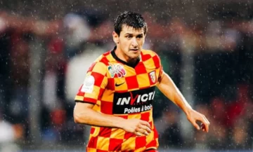 Conmoción por la muerte a los 41 años de una ex figura del fútbol europeo mientras disputaba un partido Conmoción por la muerte a los 41 años de una ex figura del fútbol europeo mientras disputaba un partido