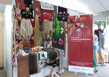 El Mercado Artesanal de San Juan en primavera El Mercado Artesanal de San Juan en primavera