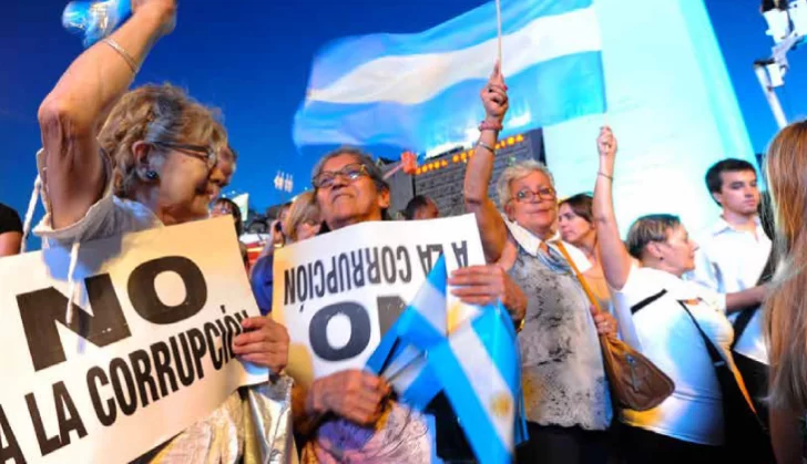 “El pueblo quiere saber de qué se trata”