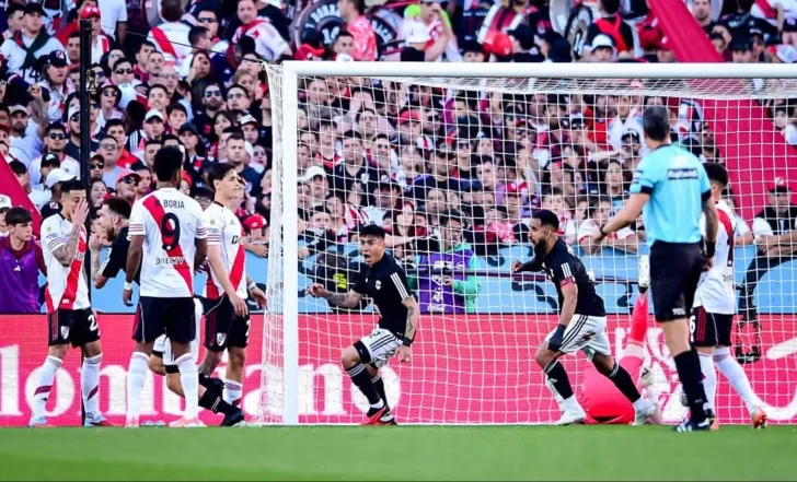 Deportivo Riestra profundizó la crisis de River con un triunfo en el Monumental Deportivo Riestra profundizó la crisis de River con un triunfo en el Monumental