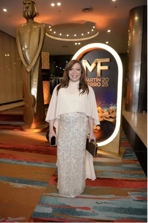 Lizy Tagliani lució un vestido del diseñador sanjuanino Ignacio Fiol en la entrega de los Martín Fierro
