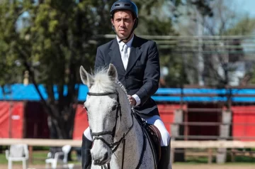 El sanjuanino Mitar Cokljat y su caballo “Joselo” se colgaron la medalla de plata en Santa Fe El sanjuanino Mitar Cokljat y su caballo “Joselo” se colgaron la medalla de plata en Santa Fe