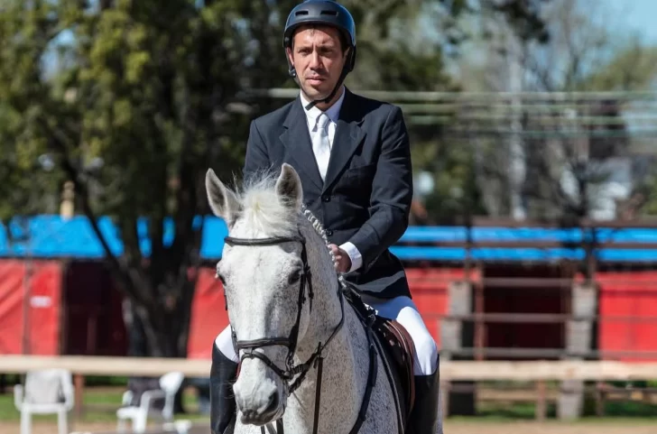 El sanjuanino Mitar Cokljat y su caballo “Joselo” se colgaron la medalla de plata en Santa Fe El sanjuanino Mitar Cokljat y su caballo “Joselo” se colgaron la medalla de plata en Santa Fe