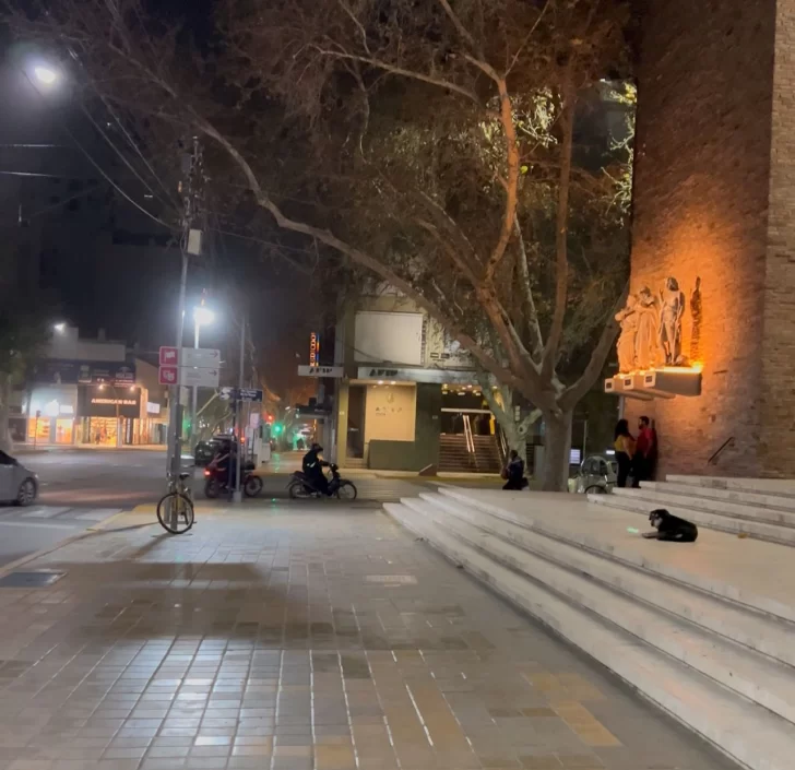 Tras la llegada un fuerte viento, se espera un abrupto descenso de la temperatura Tras la llegada un fuerte viento, se espera un abrupto descenso de la temperatura