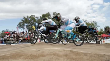 Veinte pilotos de bicicross representarán a San Juan en Santiago del Estero Veinte pilotos de bicicross representarán a San Juan en Santiago del Estero