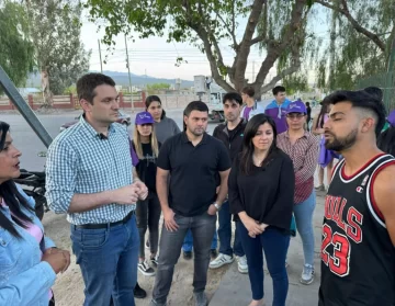 Los candidatos de La Libertad Avanza recorrieron las calles de Ullum Los candidatos de La Libertad Avanza recorrieron las calles de Ullum