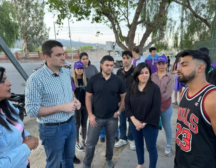 Los candidatos de La Libertad Avanza recorrieron las calles de Ullum Los candidatos de La Libertad Avanza recorrieron las calles de Ullum