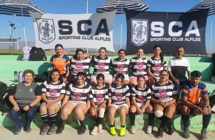 El rugby femenino crece en Alfiles: con folletos, buscan jugadoras hasta en las escuelas secundarias El rugby femenino crece en Alfiles: con folletos, buscan jugadoras hasta en las escuelas secundarias