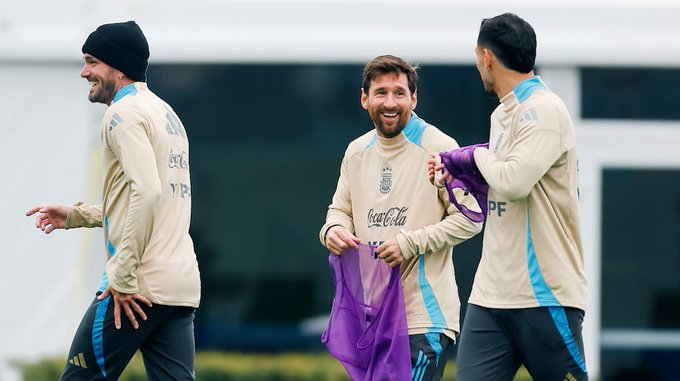 Scaloni define el 11 titular para enfrentar a Venezuela en el último entrenamiento