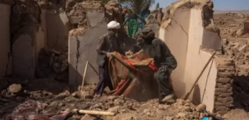 Un terremoto en Afganistán dejó al menos 812 muertos y 2.817 heridos Un terremoto en Afganistán dejó al menos 812 muertos y 2.817 heridos