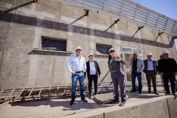 Orrego recorrió la obra del nuevo hospital de Angaco, que está en un 68% de ejecución Orrego recorrió la obra del nuevo hospital de Angaco, que está en un 68% de ejecución