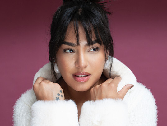 Ángela Leiva en San Juan: “El empoderamiento forma parte del espíritu de mis canciones”