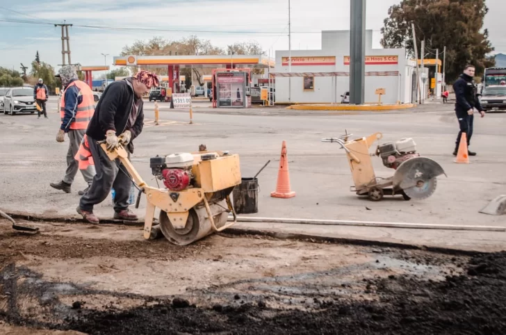 Mejoran el estado de dos vitales calles de Caucete Mejoran el estado de dos vitales calles de Caucete