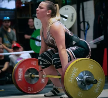 Llega a San Juan Katherina Szebun, campeona nacional de halterofilia