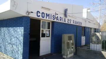 Robó un gato hidráulico y se delató él mismo: pasó por la puerta de la comisaría escondiendo el aparato en su ropa Robó un gato hidráulico y se delató él mismo: pasó por la puerta de la comisaría escondiendo el aparato en su ropa