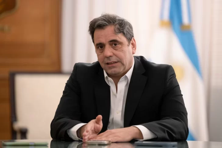 Oficializaron la designación de Catalán y restituyeron el Ministerio del Interior Oficializaron la designación de Catalán y restituyeron el Ministerio del Interior