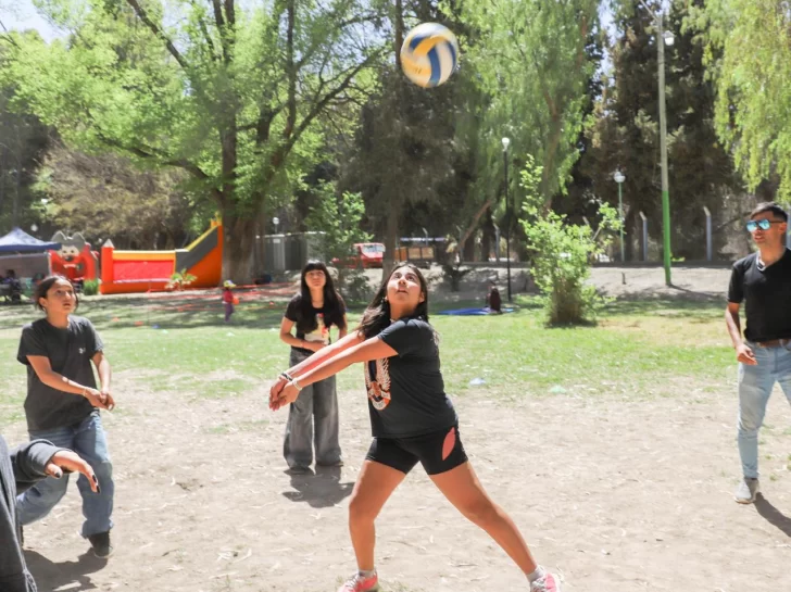 dia-de-la-primavera-jachal-2025-3-728x545