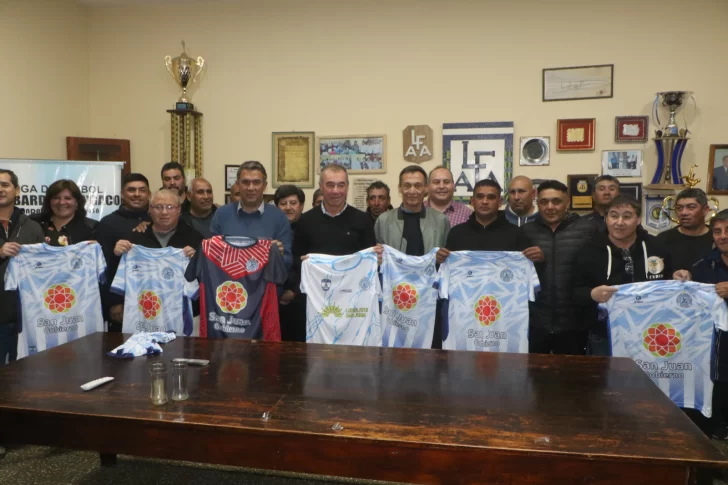Con apoyo del gobierno, la liga Albardón-Angaco viaja a Mendoza para jugar la final de la Copa País Con apoyo del gobierno, la liga Albardón-Angaco viaja a Mendoza para jugar la final de la Copa País