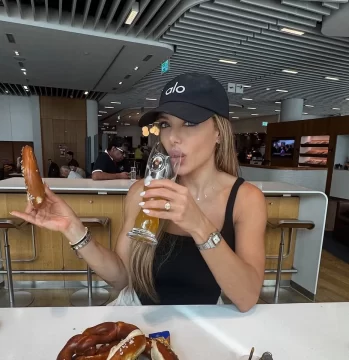 Evangelina Anderson hizo una revelación durante su viaje por Europa: “Ya tengo novio” Evangelina Anderson hizo una revelación durante su viaje por Europa: “Ya tengo novio”