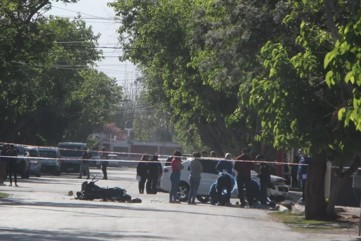 Fiscalía reveló que el conductor del auto que mató al motociclista omitió una señal de ‘Pare’: identificaron a la víctima