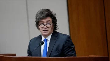 Javier Milei reconoció que “se desaceleró fuertemente la actividad económica” y se lo atribuyó a la “vocación destructiva del kirchnerismo”
