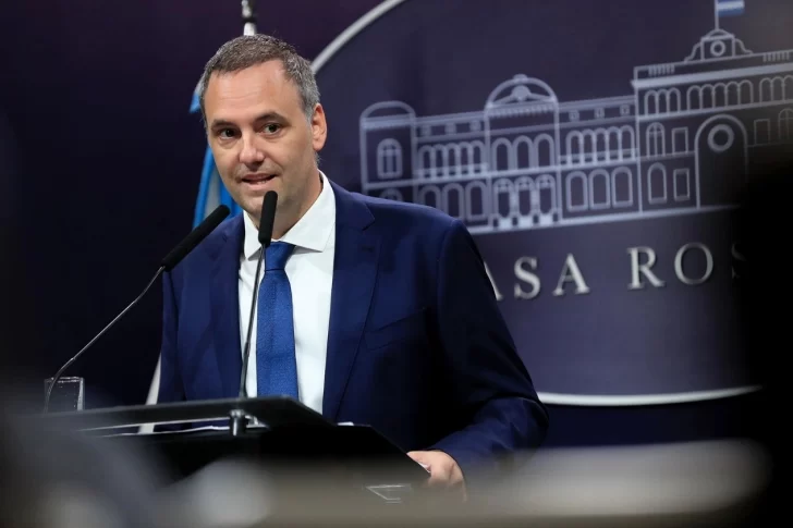 Adorni, sobre un nuevo veto de Milei: “No vamos a entrar en el juego populista en busca de un voto más”