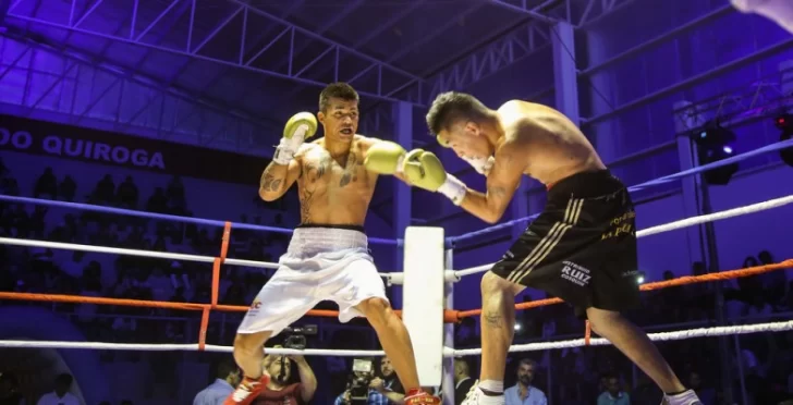 Un clásico de San Juan: noche de viernes y de boxeo en el Club Julio Mocoroa Un clásico de San Juan: noche de viernes y de boxeo en el Club Julio Mocoroa