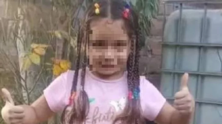 Hallaron a la nena de 5 años que había desaparecido a la salida de una escuela Hallaron a la nena de 5 años que había desaparecido a la salida de una escuela