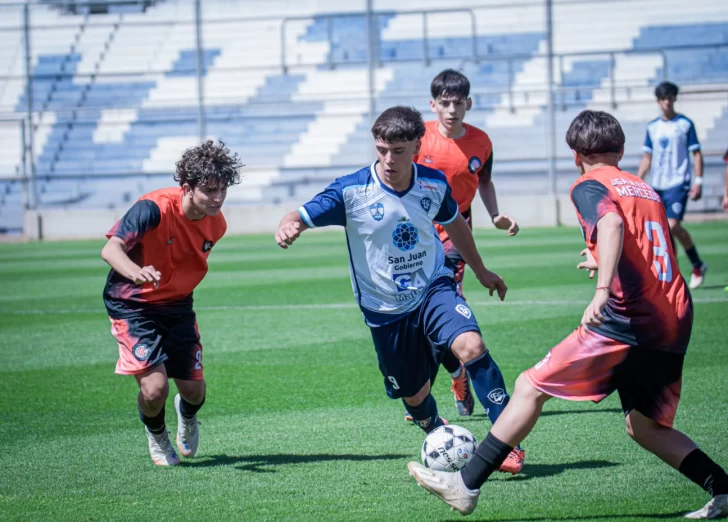 Las selecciones de la Liga Sanjuanina eliminaron a Villa Mercedes y se metieron en otra fase de la Copa País Las selecciones de la Liga Sanjuanina eliminaron a Villa Mercedes y se metieron en otra fase de la Copa País
