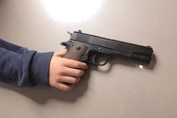 Revuelo en un colegio sanjuanino por un alumno que llevó un “arma” Revuelo en un colegio sanjuanino por un alumno que llevó un “arma”