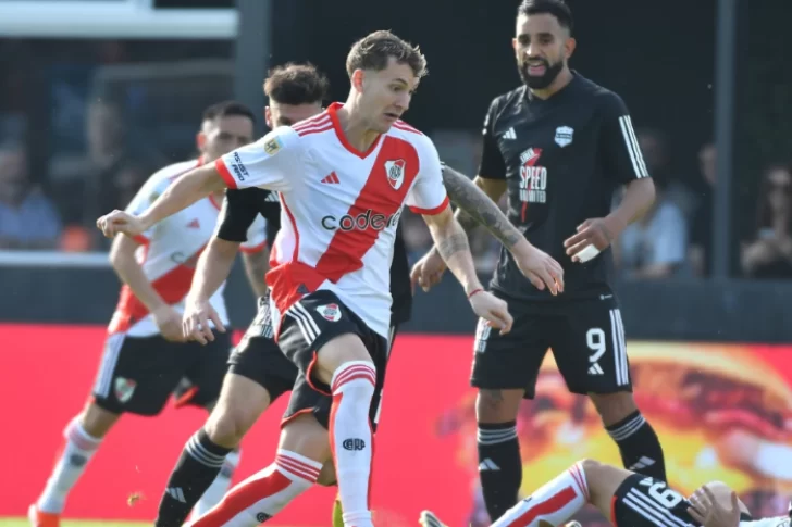 River perdió 2-1 ante Deportivo Riestra en el Monumental