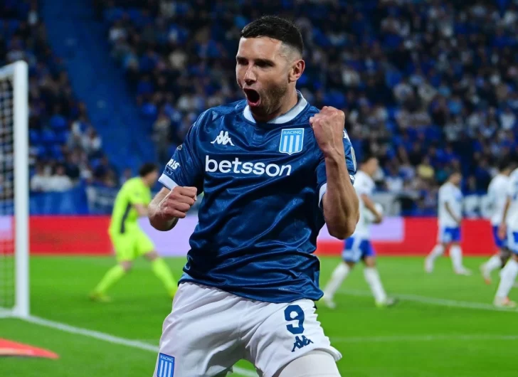 A días de llegar a San Juan, Vélez cayó ante Racing, en la ida de cuartos de final de la Copa A días de llegar a San Juan, Vélez cayó ante Racing, en la ida de cuartos de final de la Copa