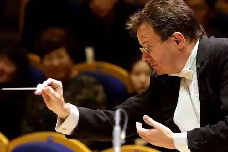 El Maestro Emmanuel Siffert vuelve a dirigir a la Orquesta Sinfónica de la UNSJ en el Auditorio Juan Victoria