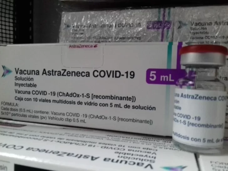 Demandaron a laboratorio por supuesta relación entre la vacuna de Covid y la muerte de un futbolista Demandaron a laboratorio por supuesta relación entre la vacuna de Covid y la muerte de un futbolista