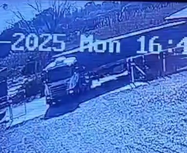 VIDEO: así chocó un motociclista contra un camión en un callejón de Santa Lucía VIDEO: así chocó un motociclista contra un camión en un callejón de Santa Lucía