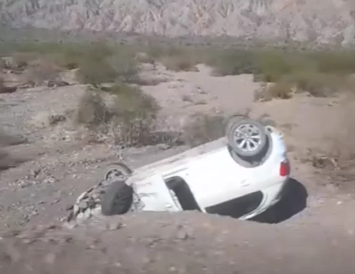 Una mujer murió y varios heridos tras violento choque en Villicum Una mujer murió y varios heridos tras violento choque en Villicum