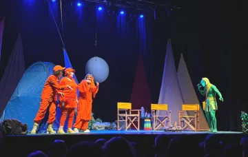 Una comedia interdimensional