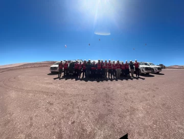 03-Foto-de-Todo-el-Equipo-728x553