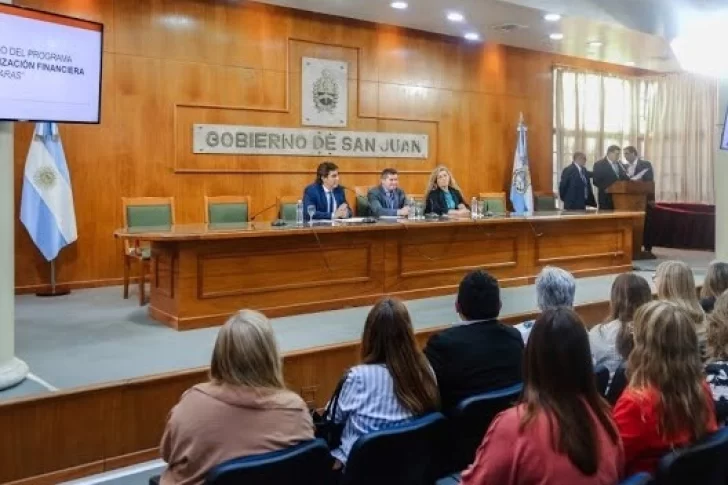 Para niños y adolescentes es “imperioso” aprender de finanzas, según una especialista