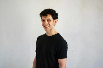 El sanjuanino que aparece en una publicidad junto a Dibu Martínez y en otra probando el fernet más famoso