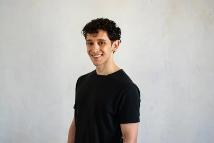 El sanjuanino que aparece en una publicidad junto a Dibu Martínez y en otra probando el fernet más famoso