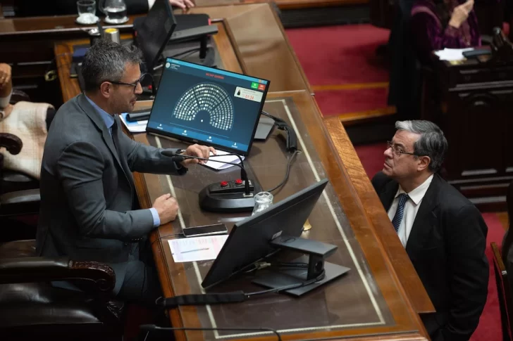 Diputados: la oposición buscará reformar el régimen de DNU para limitar el poder de Milei