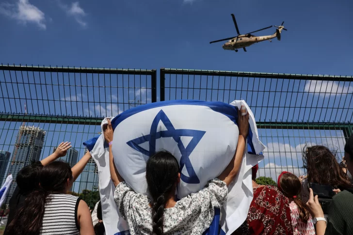 2025-10-13T114623Z_609782110_RC2XAHAAE8I9_RTRMADP_3_ISRAEL-PALESTINIANS-HOSTAGES-728x485